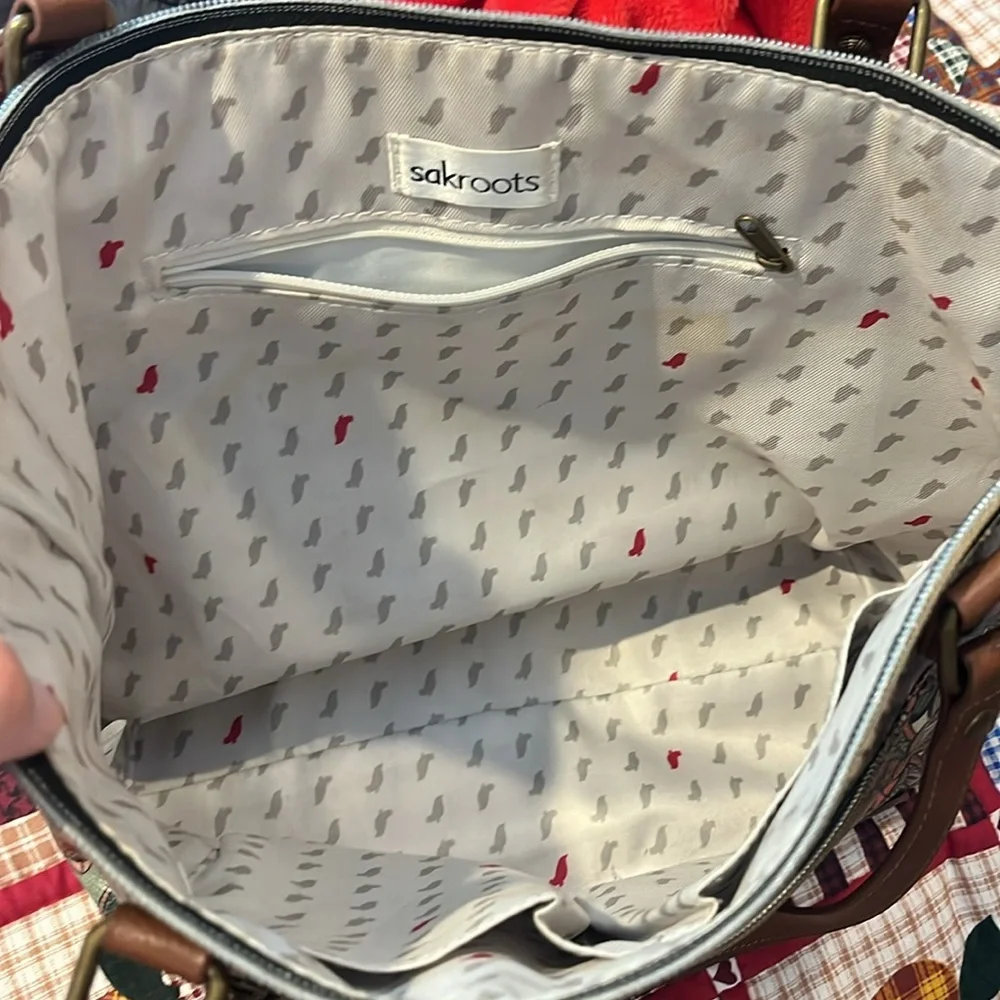 Sakroots Sienna Spirit Desert Patterned Metro Tote Bag - Picture 13 of 14